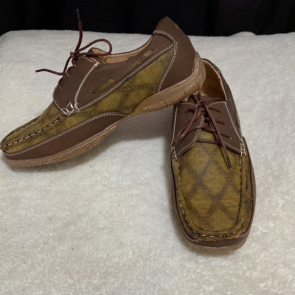 New Evergreen men shoes size 5